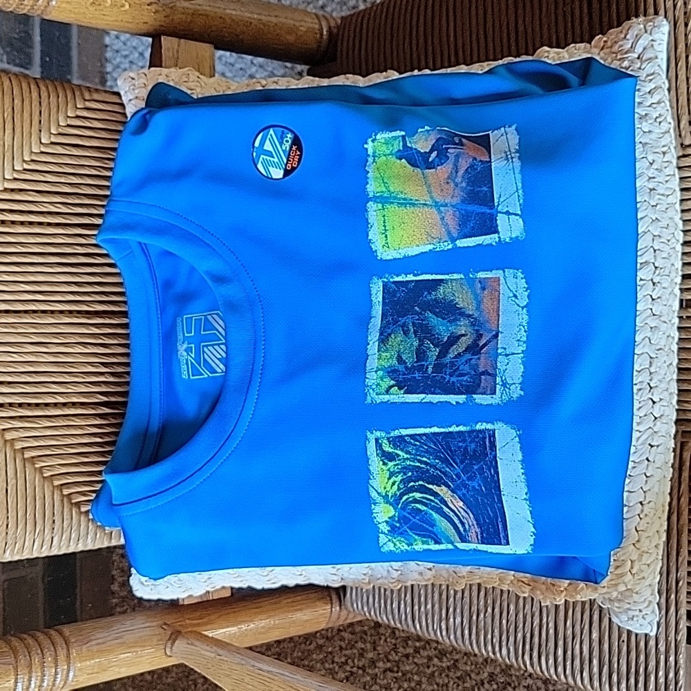 ZeroXposur swim shirt, size M